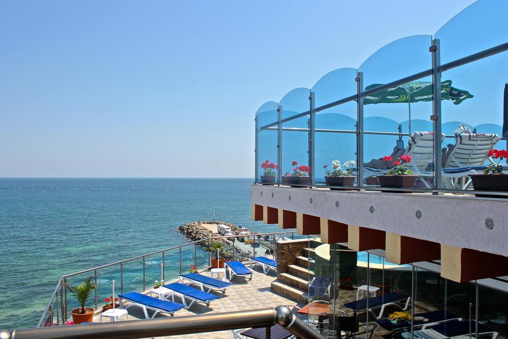 Hotel Bijou Ravda Exterior photo