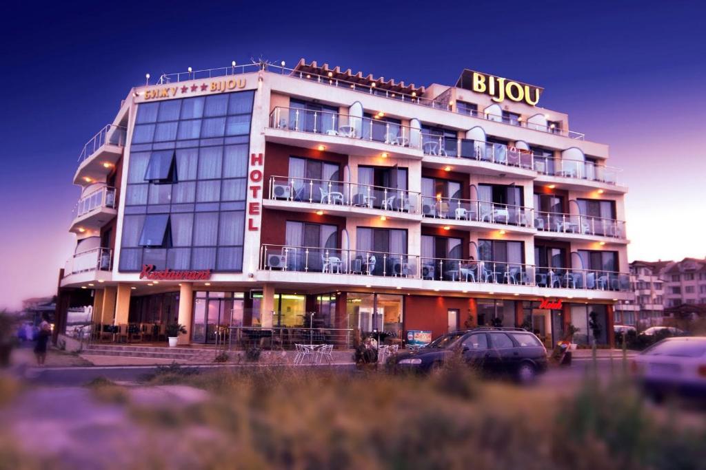 Hotel Bijou Ravda Exterior photo